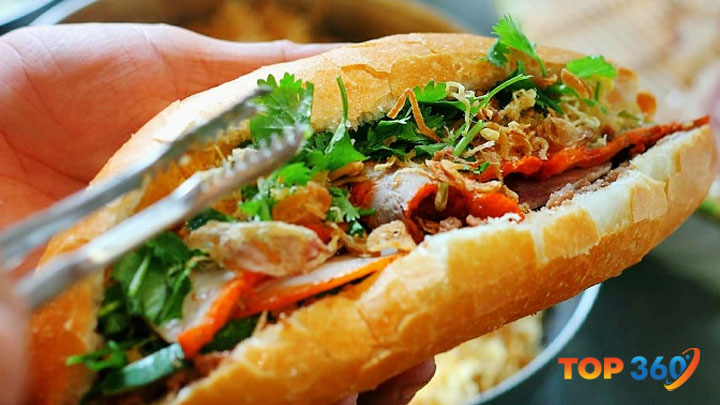 Topping siêu nhiều và chất lượng của tiệm bánh U Thủy