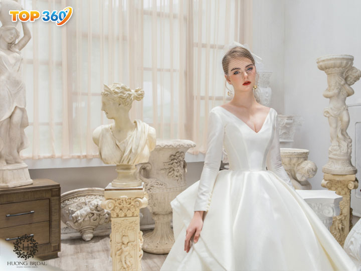 Mẫu váy cưới tối giản tại Hương Bridal