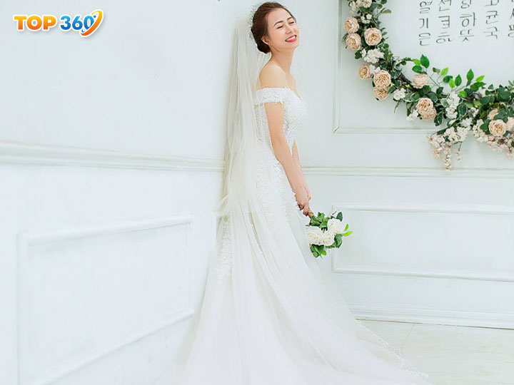 Váy cưới trễ vai tại Linh Nga