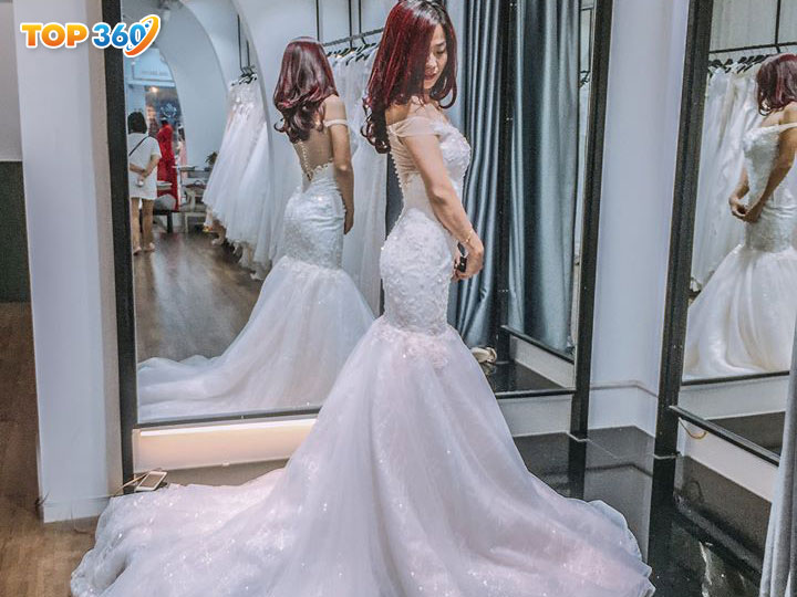 Thử váy cưới tại Quyên Nguyễn